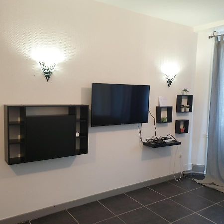 Appartement T2 Courte Duree Coup De Coeur Toute A 5 Minutes Saint-Etienne  Exteriér fotografie
